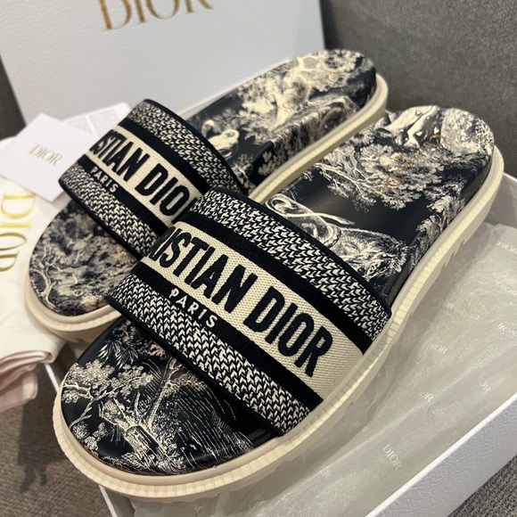 Price Firm NEW Christian Dior DWAY Blue Toile de Jouy Slide Sandals - Picture 3 of 15